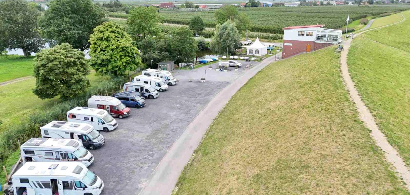 Wohnmobilstellplatz am Neuenschleuser Yachthafen