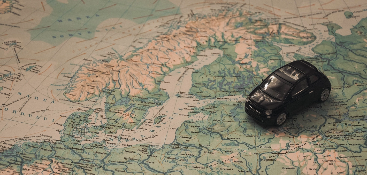 © Pixabay Anreise Auto mit Landkarte