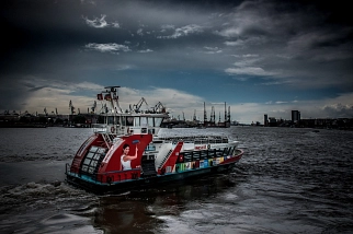 © Pixabay Hadag Fähre im Hamburger Hafen © Pixabay Hadag Fähre im Hamburger Hafen © © Pixabay Hadag Fähre im Hamburger Hafen