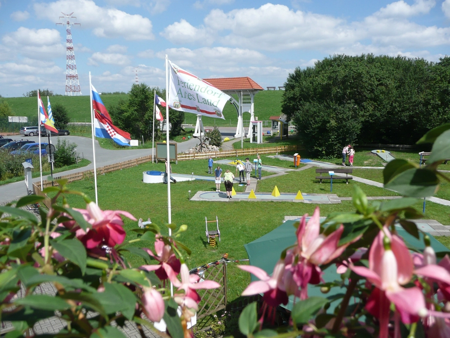 Feriendorf Altes Land - Minigolfanlage.JPG © Feriendorf Altes Land - Minigolfanlage © © Feriendorf Altes Land