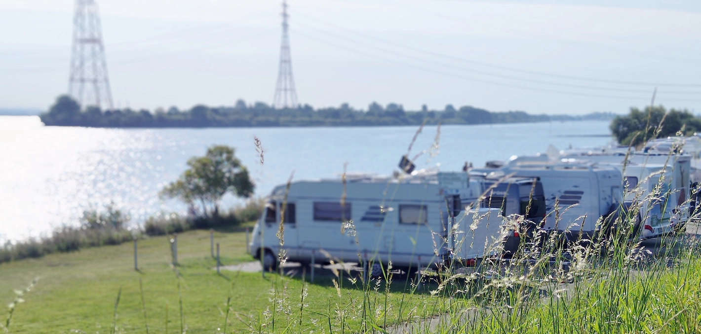 Wohnmobilstellplatz am Deich in Hollern-Twielenfleth
